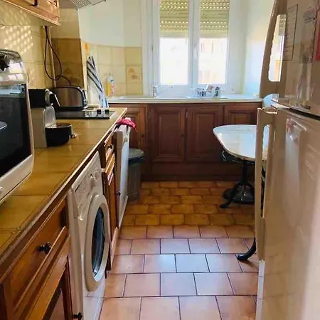 Appartement Pleasant With Balcony