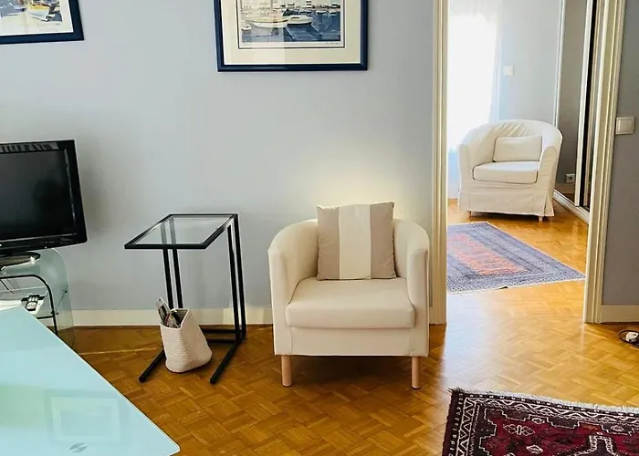 Apartman Pleasant With Balcony *